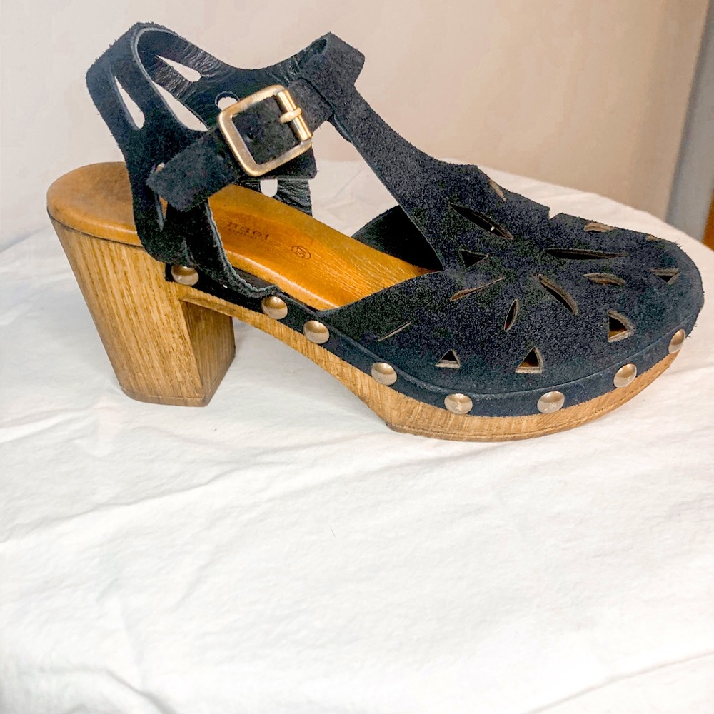 Eric Michael Black Suede “Nova” Clogs Size 7